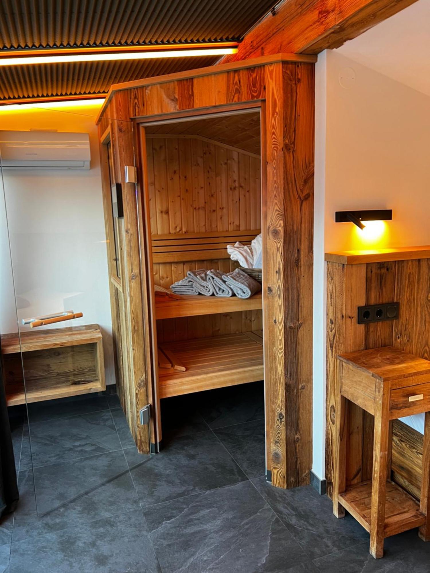 Lakeside Penthouse 16 젤암제 외부 사진